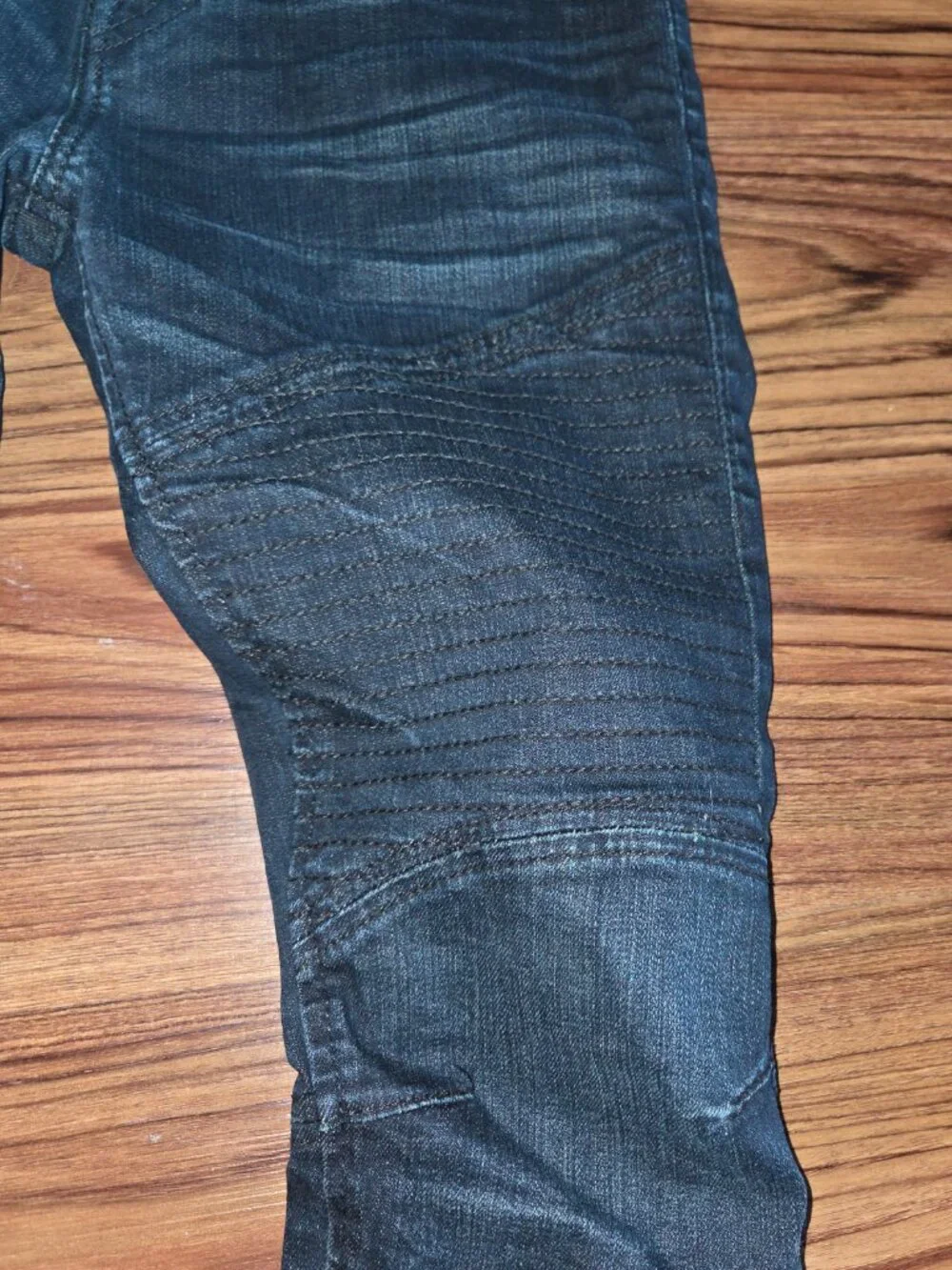 Mens true religion jeans size 28